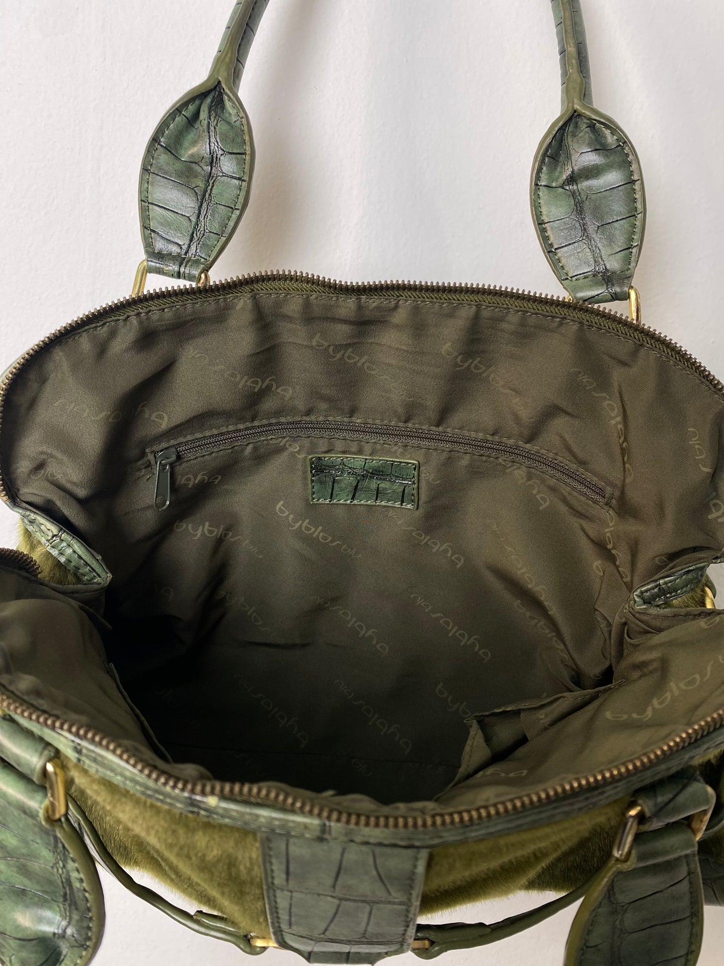 Byblos vintage khaki green shoulder bag