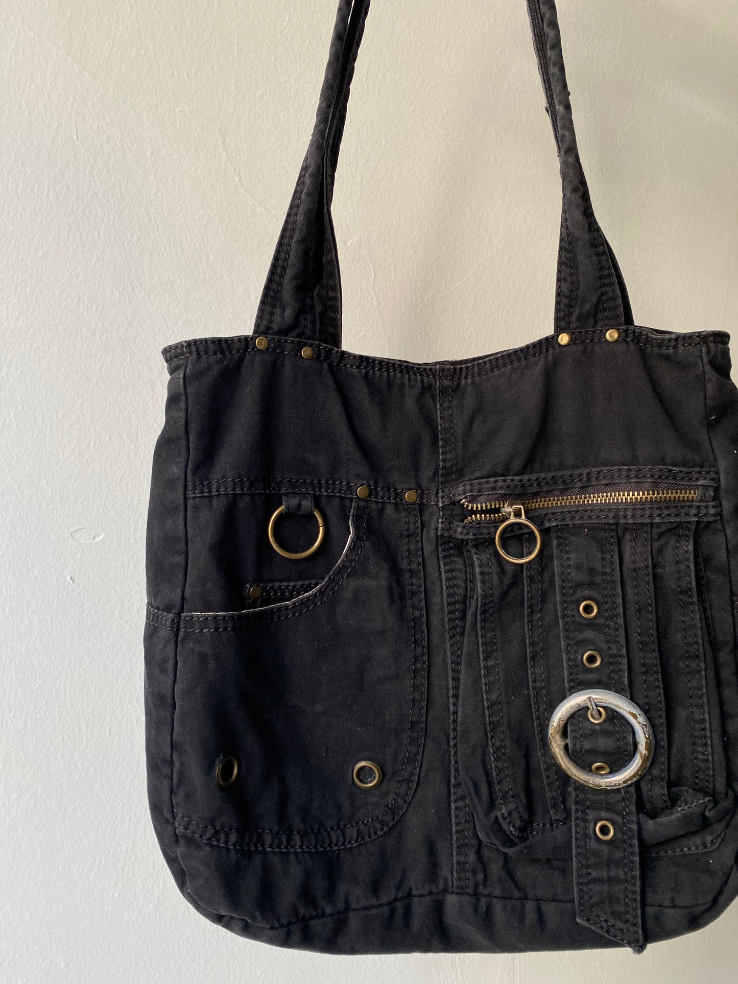 Black cargo tote bag