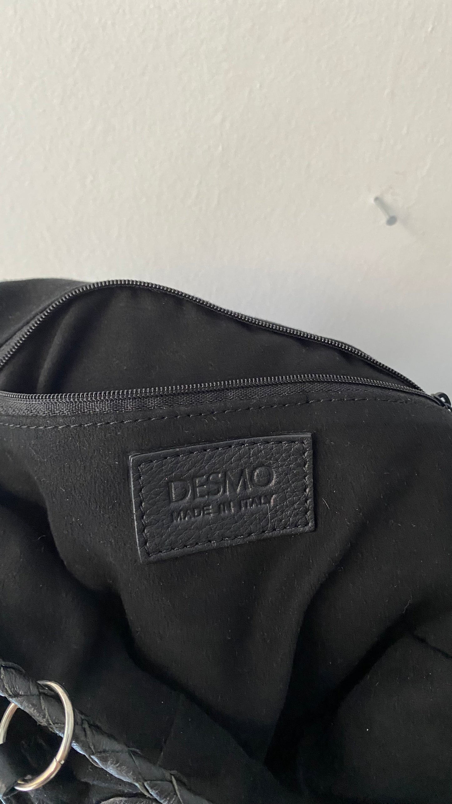 Vintage leather shoulder bag