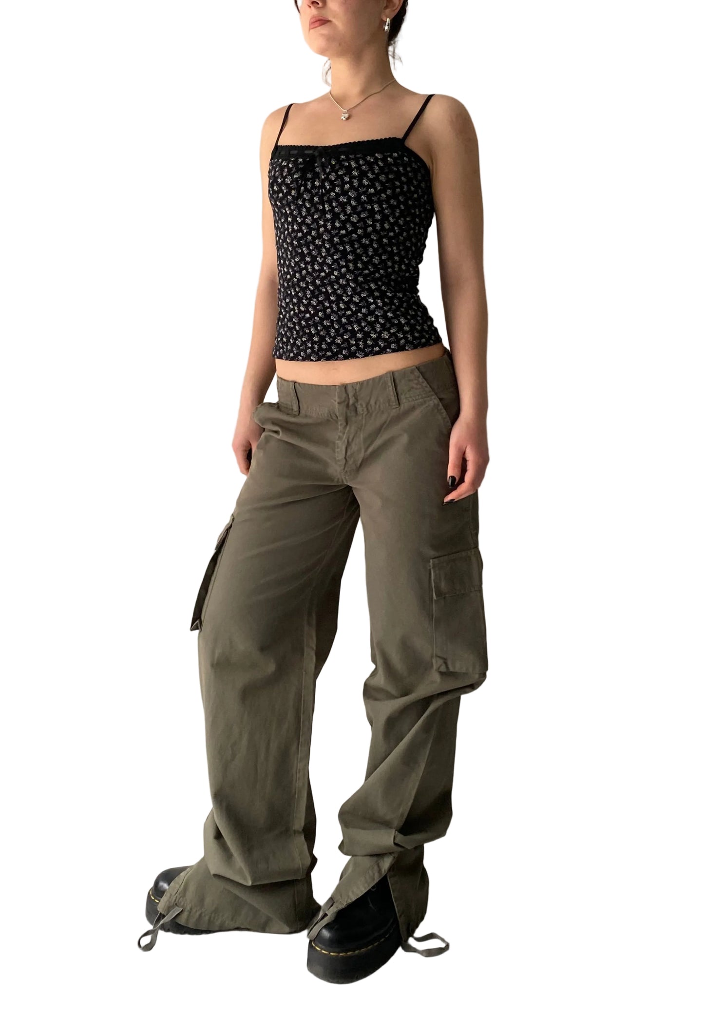 Innuendo’s khaki cotton cargo pants
