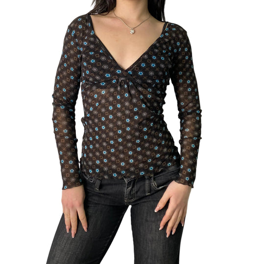 Street One V neck sheer top