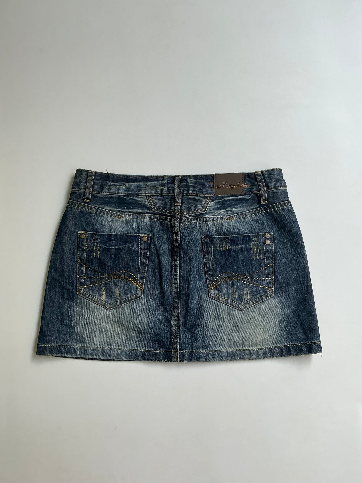 Y2K denim skirt