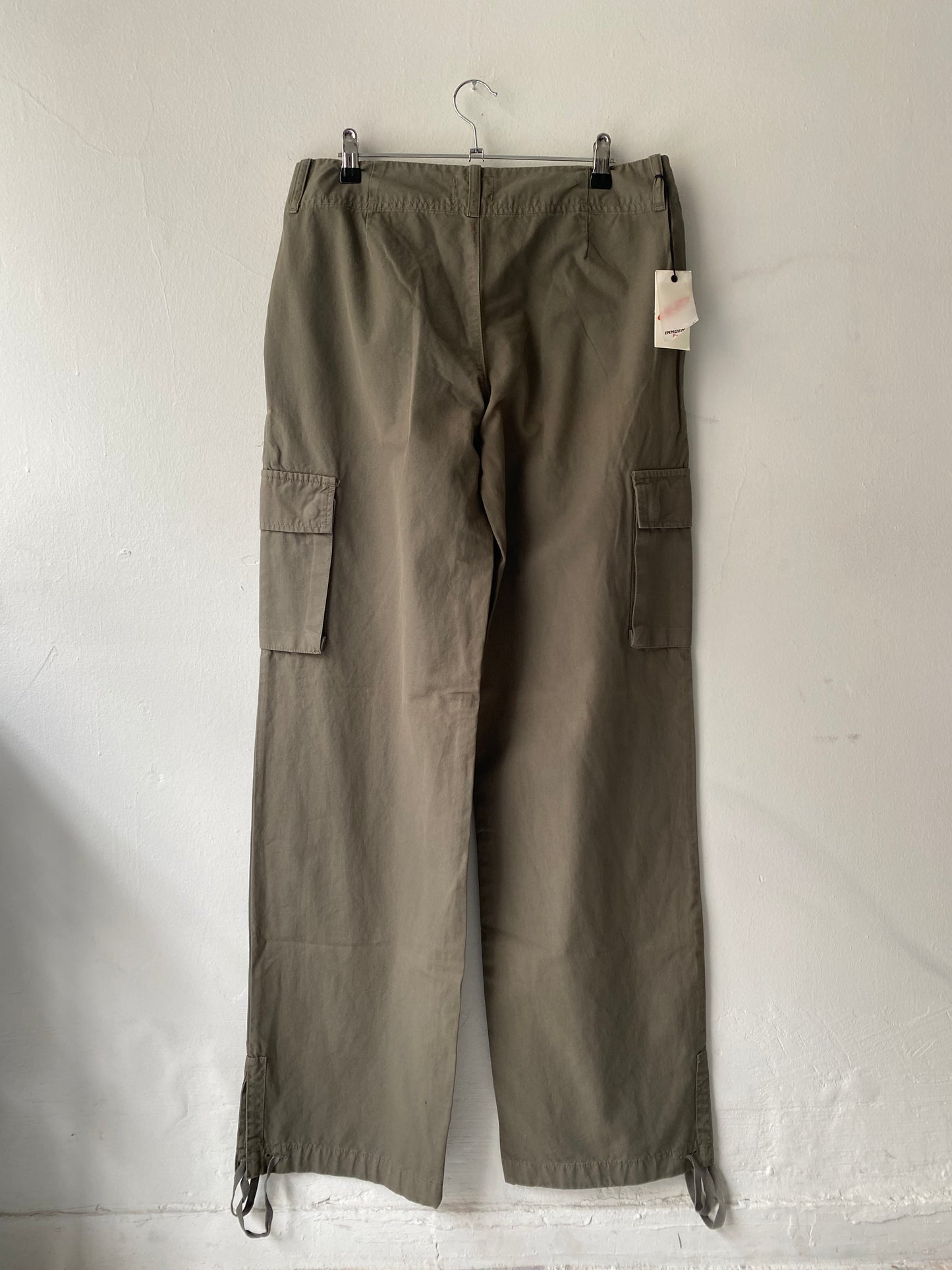 Innuendo’s khaki cotton cargo pants