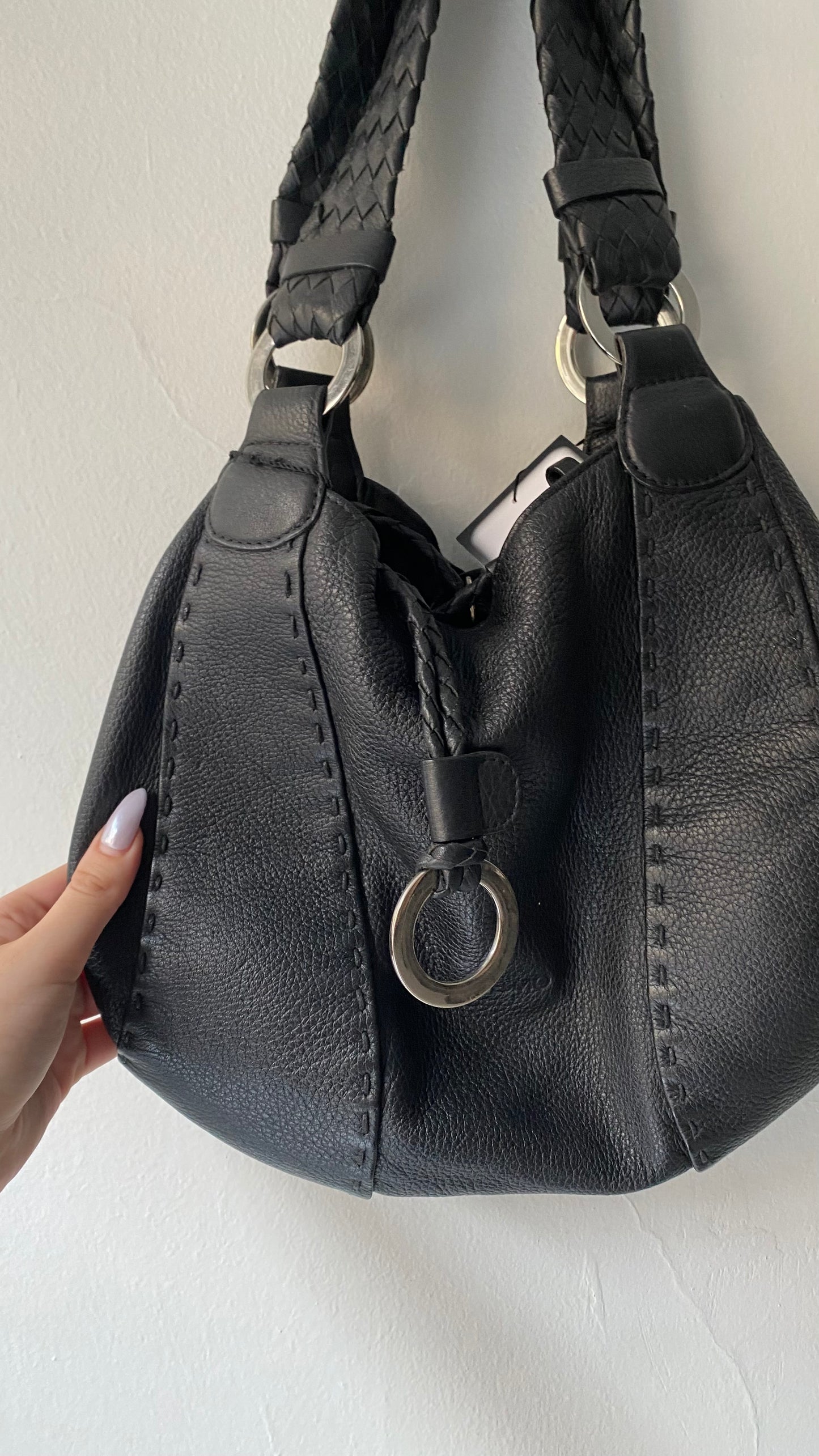 Vintage leather shoulder bag
