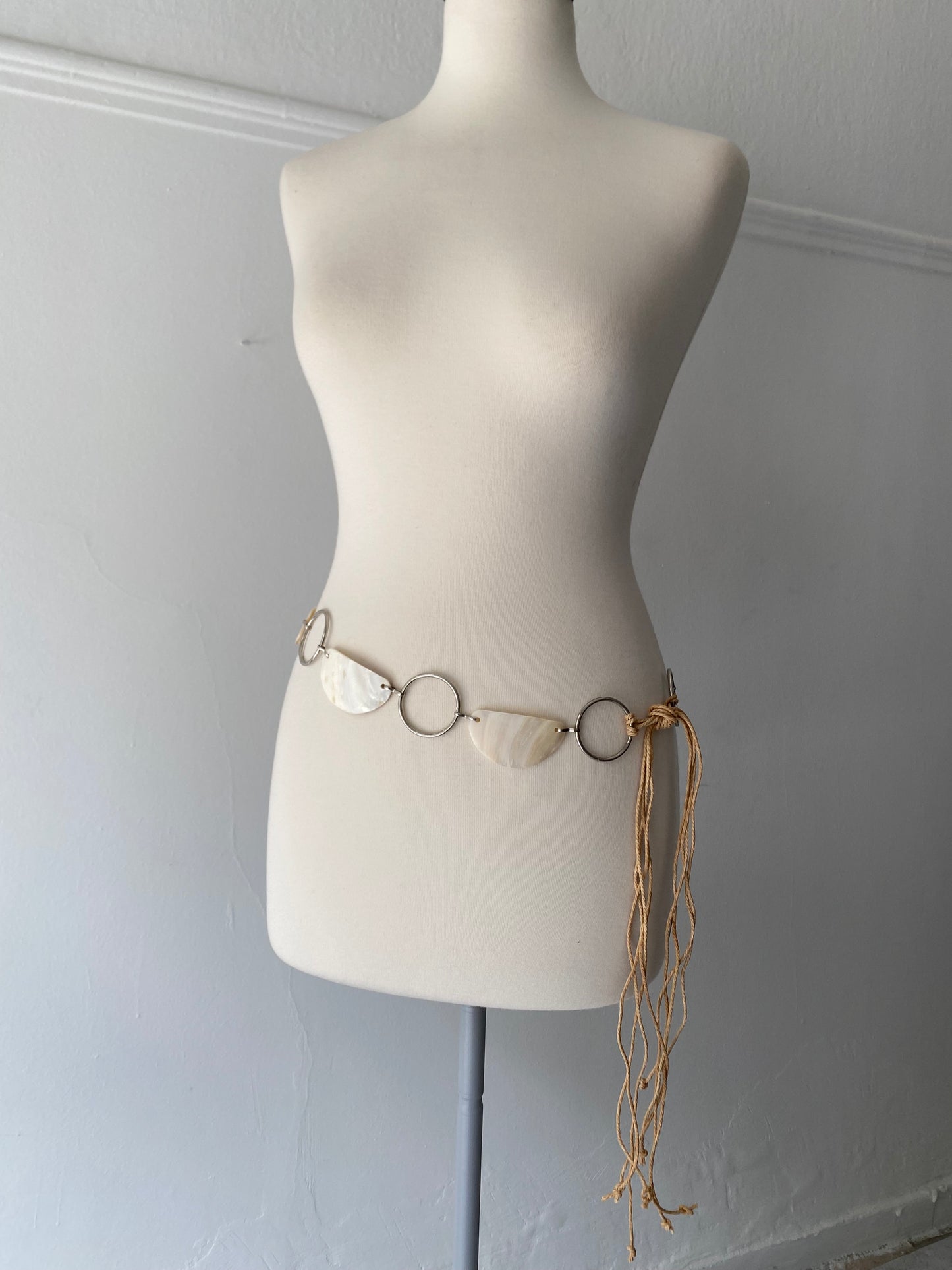Vintage shell summer belt