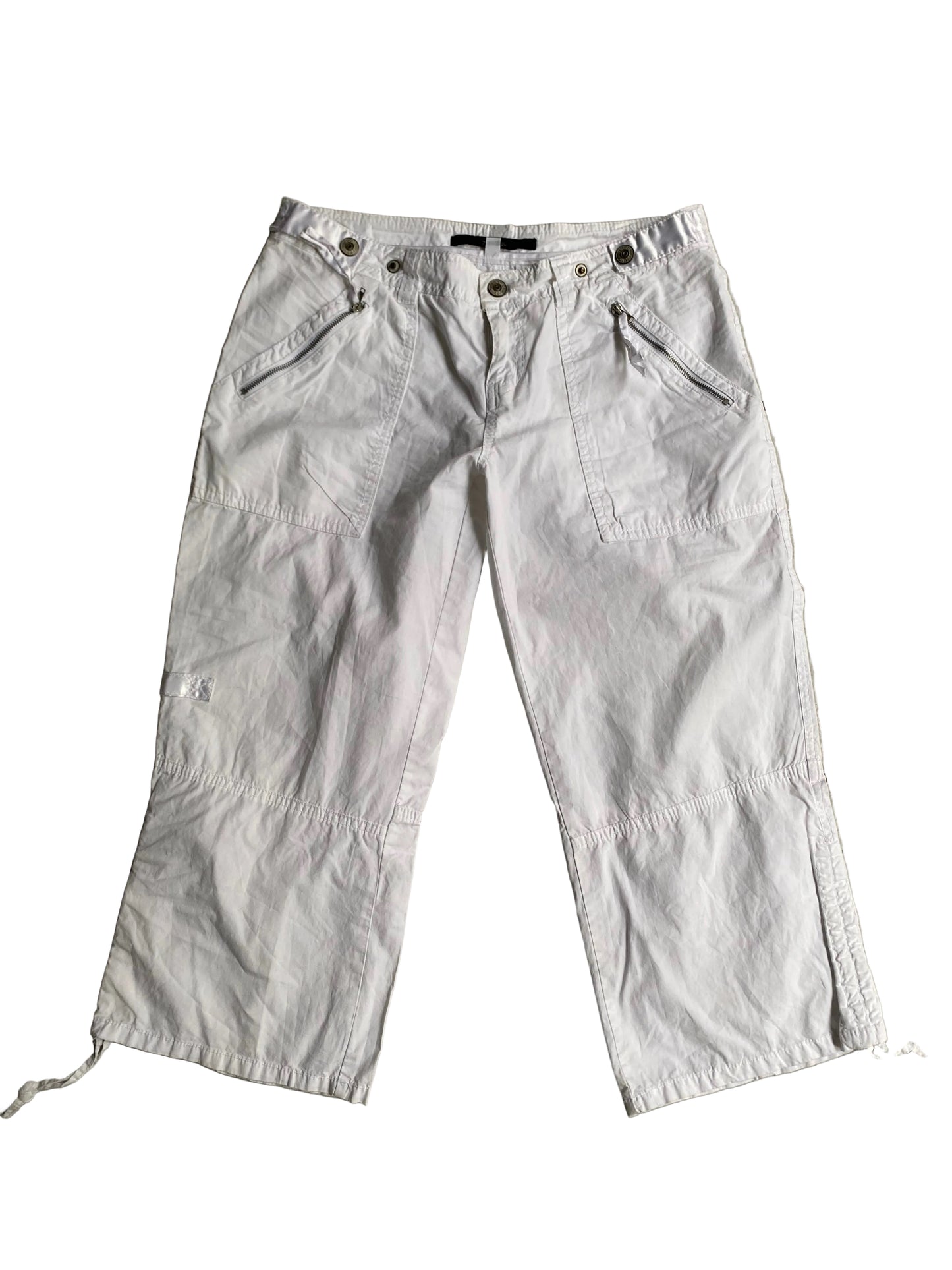 White Capri pants