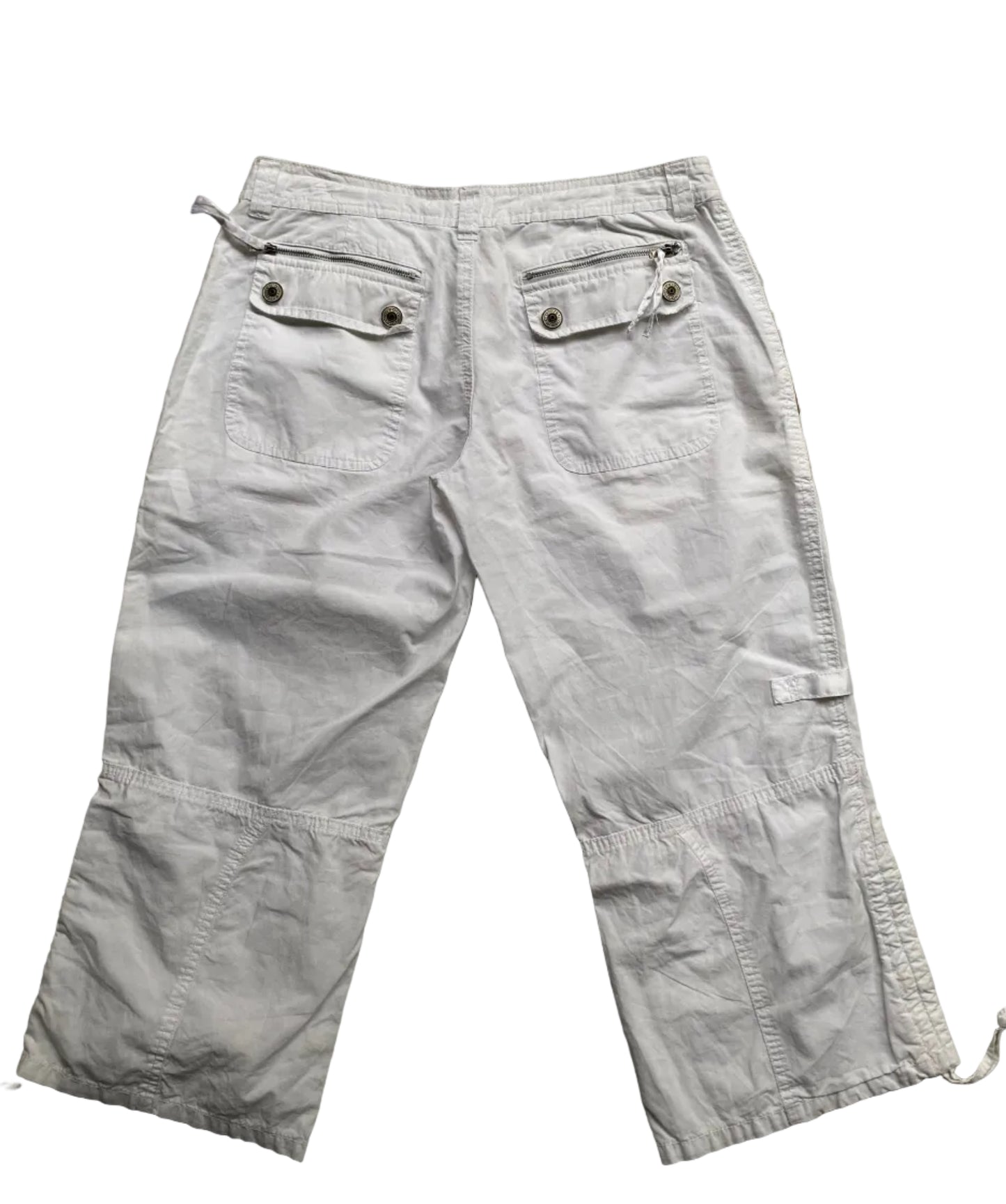 White Capri pants