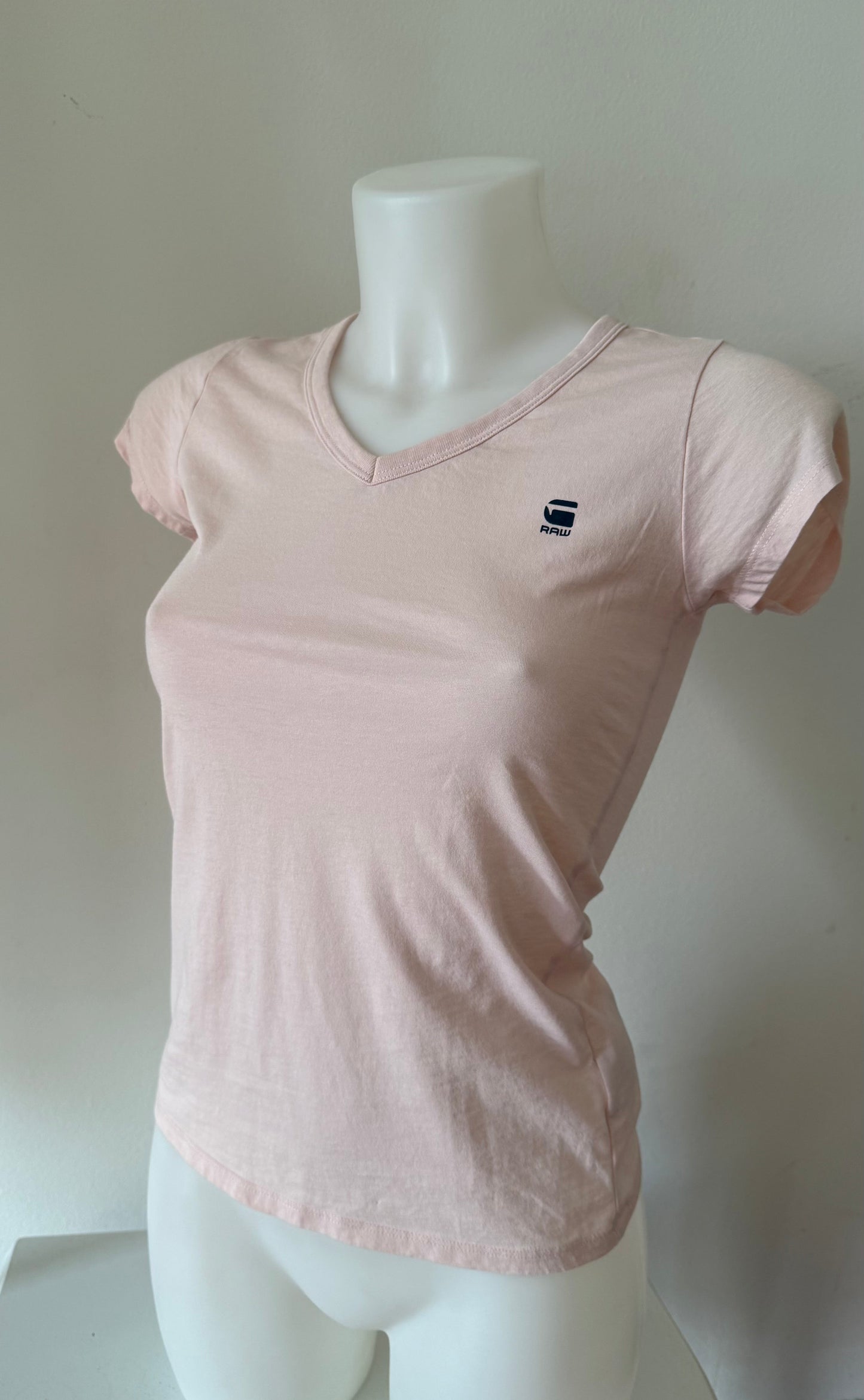 G-Star Raw V Neck fitted top in baby pink