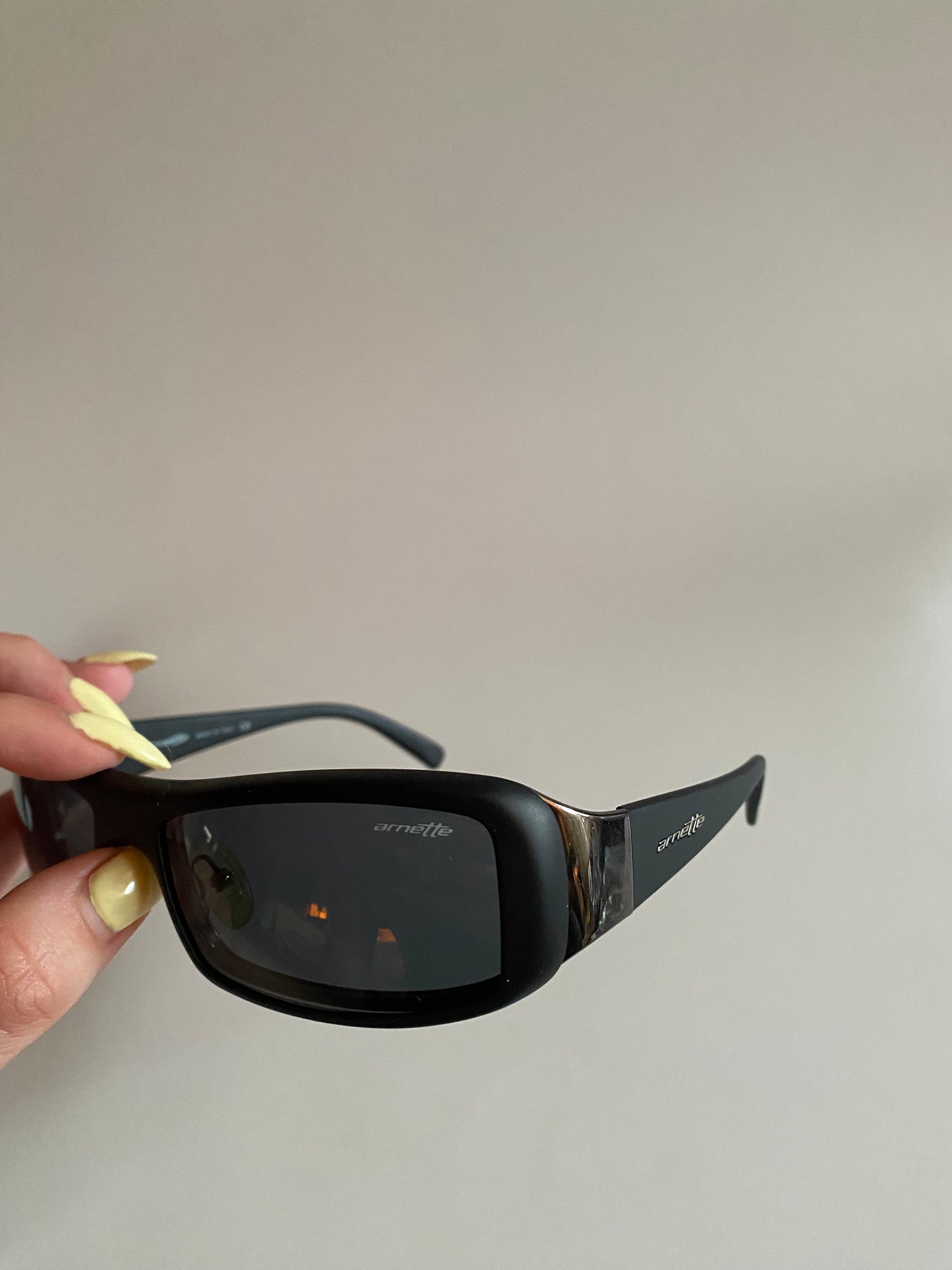 Vintage Arnette Sunglasses model AN 3037 502/87