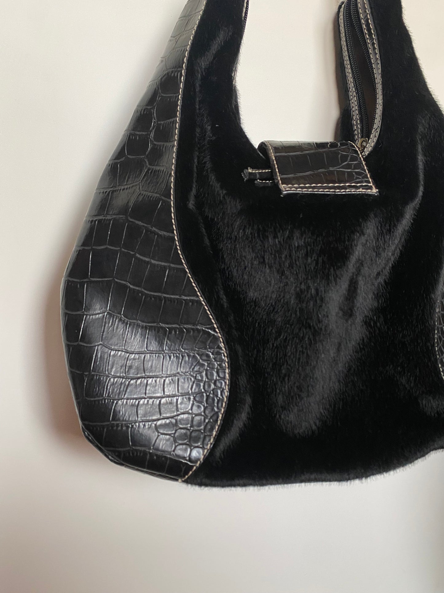 Y2K black shoulder bag