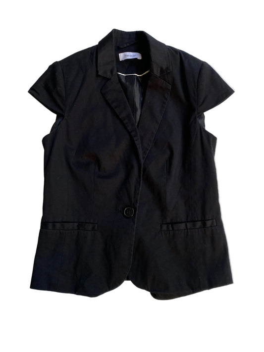Vintage black blazer with short sleeves