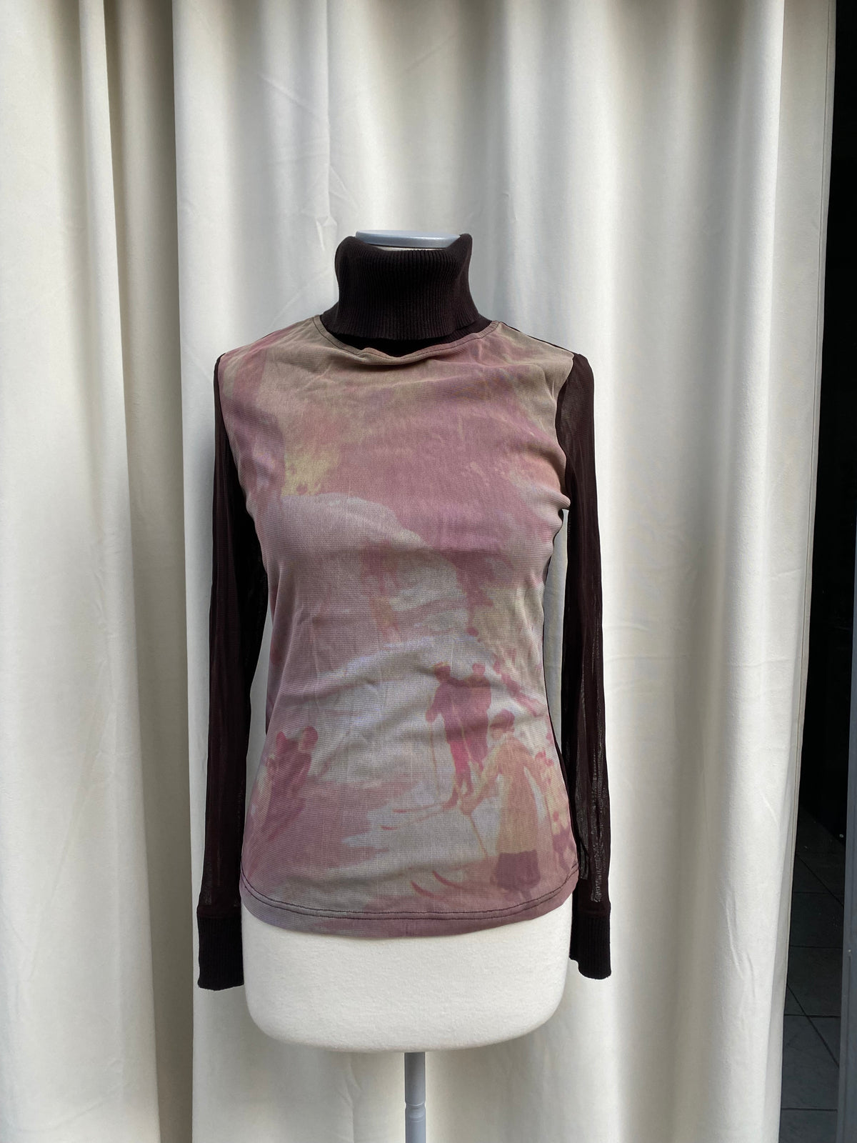S. Oliver Vintage Lonf Sleeve with sheer sleeves