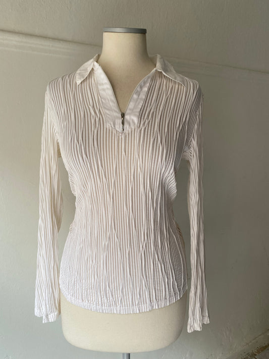 Vintage office siren V neck top