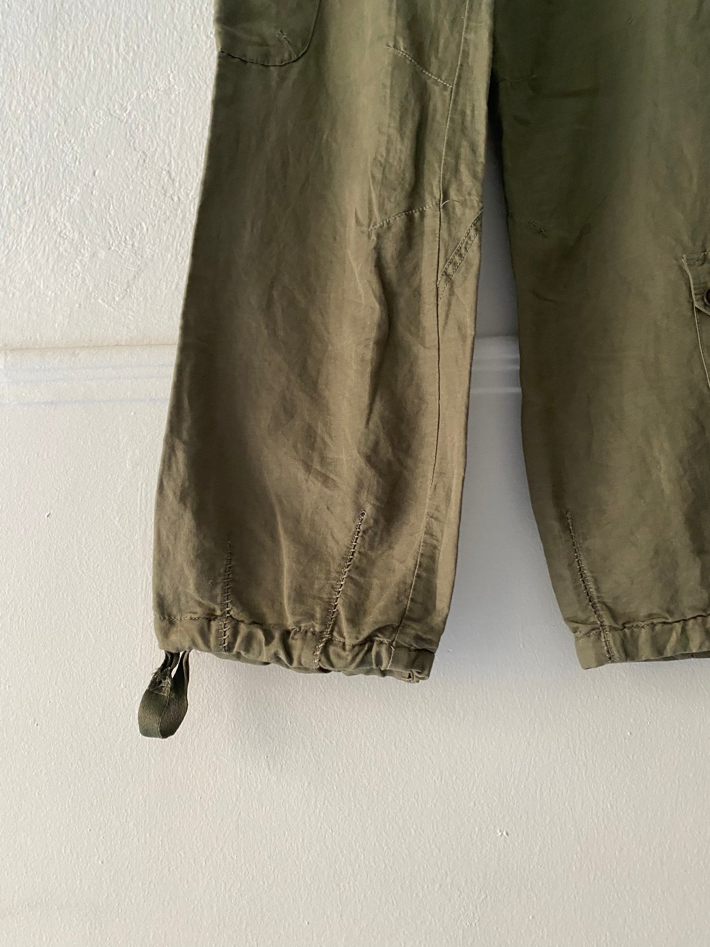 Attrattivo khaki cargo pants