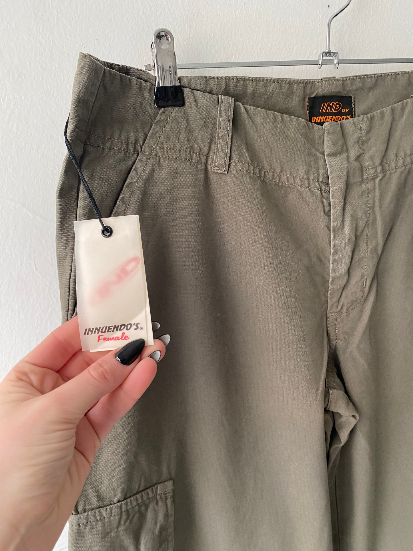 Innuendo’s khaki cotton cargo pants