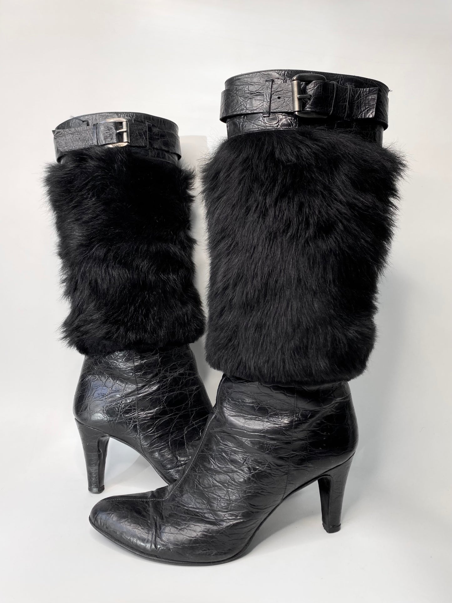Y2K fur boots