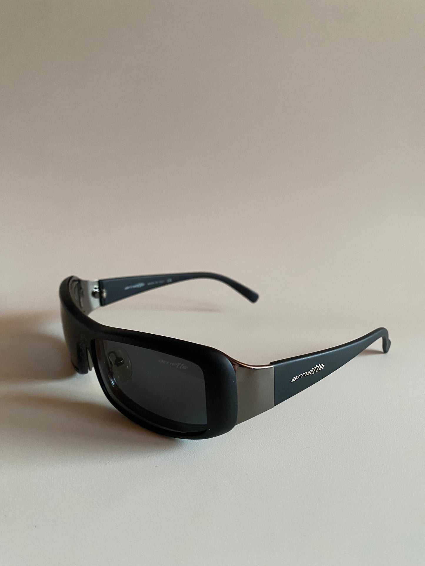 Vintage Arnette Sunglasses model AN 3037 502/87