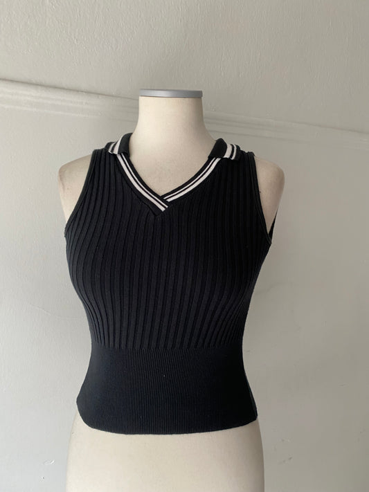 Vintage black knitted V neck top