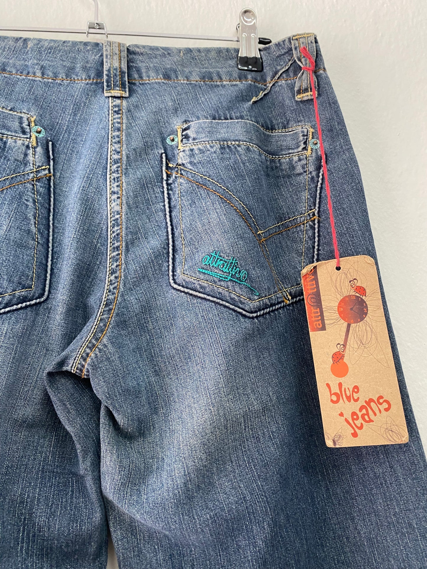 Attrattivo low rise Deadstock jeans