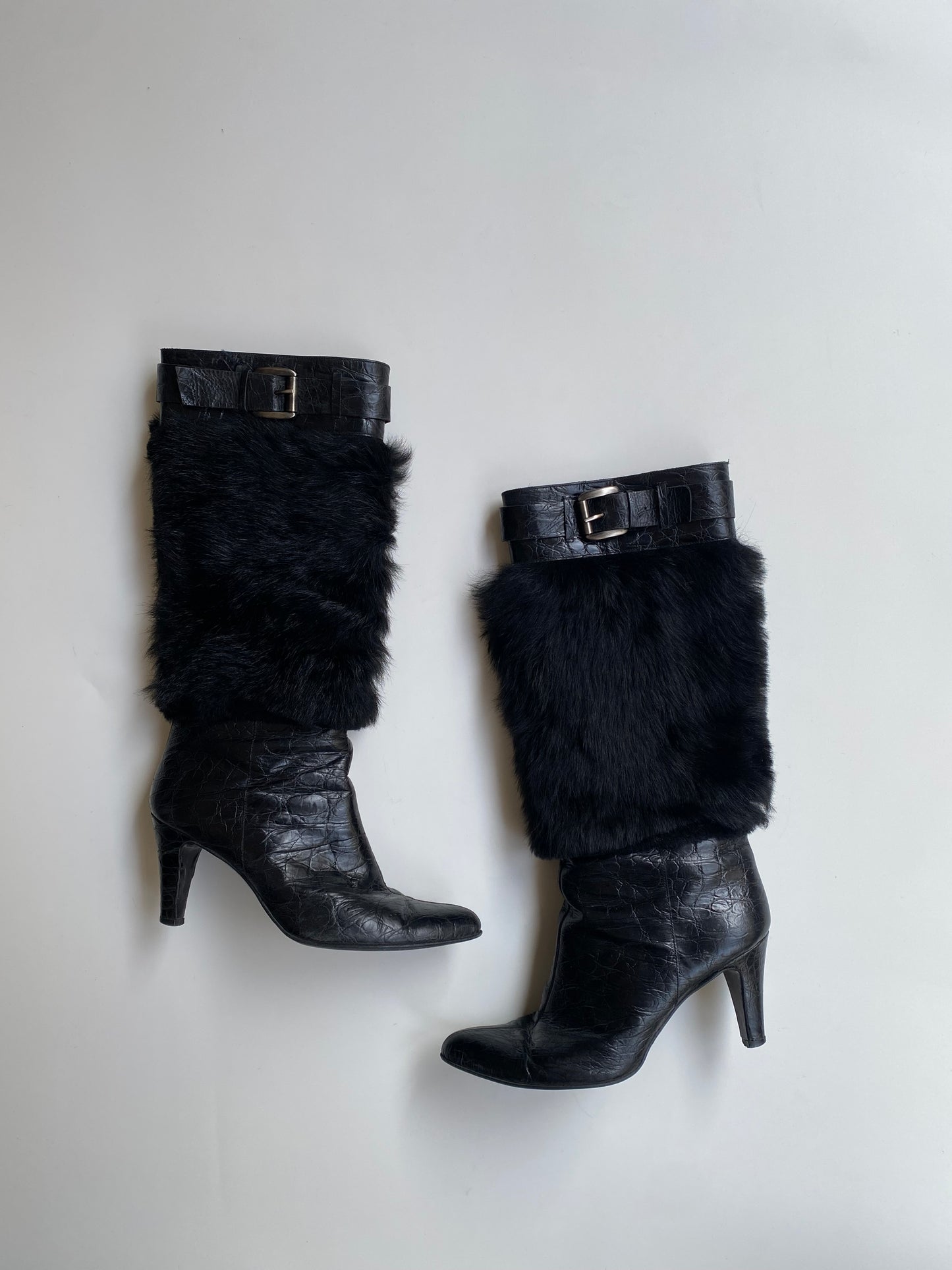 Y2K fur boots