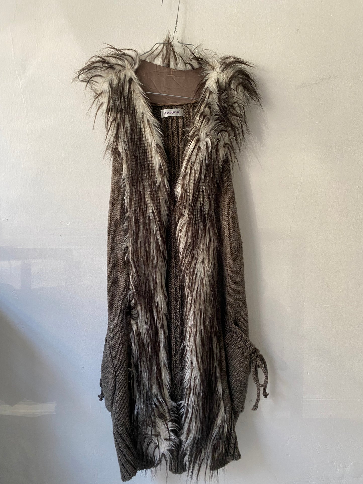 Vintage fur knit vest