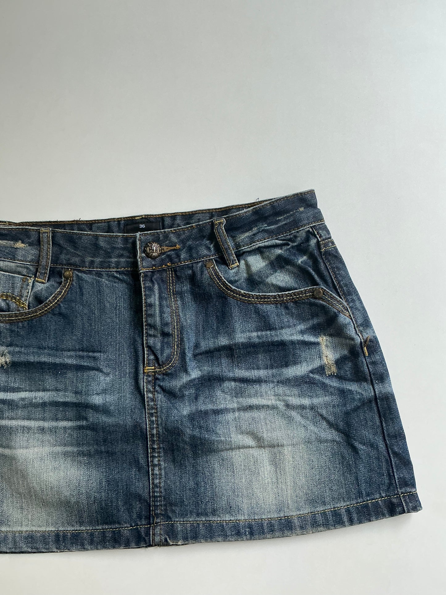 Y2K denim skirt