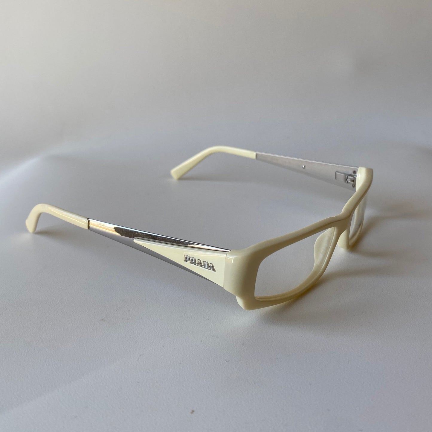 Prada VPR 04L 7S3-1O1 vintage frames